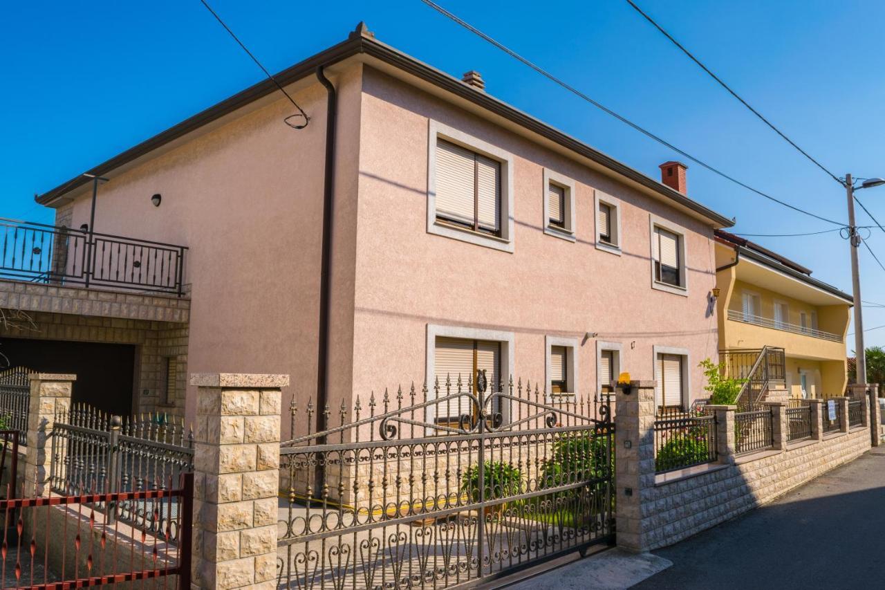Gina Apartmán